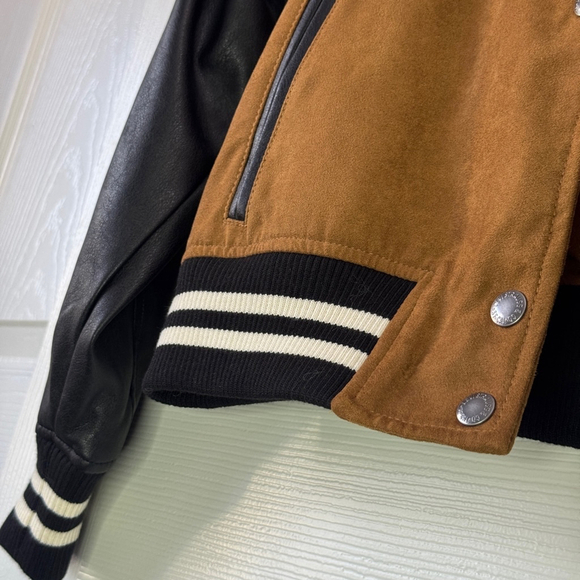 Levi’s Women's Mixed Media Varsity Bomber Jacket, Tan NWT XS - Picture 8 of 12